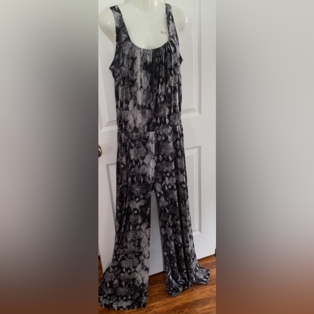 IMAN size Large jumpsuit NWOT ! Never worn
